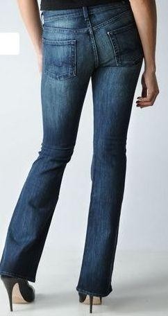 7 For All Mankind Signature Medium Wash Final Sale