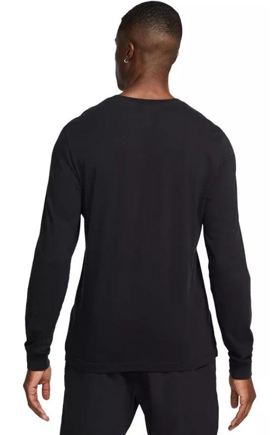 Nike Men's Long-Sleeve Sportswear Club T-Shirt